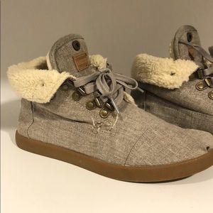Toms lace up shearling sneaker bootie